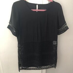 Lysse Sz S black mixed media top